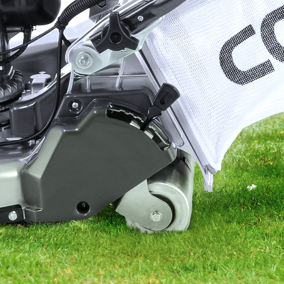 Cobra RM48SPH – Kraftig Honda gressklipper med bakre valse