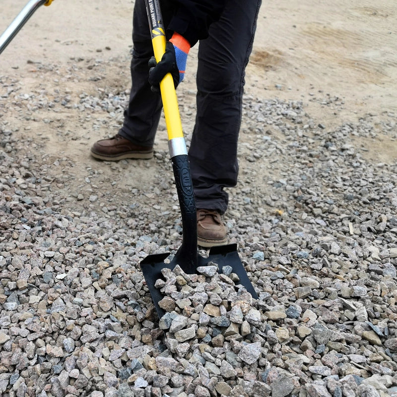 D-håndtak Spade – Kompakt kraftpakke for hage og anlegg